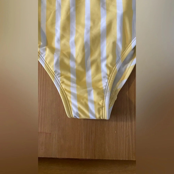 Sz. L Kona Sol Women's Striped Square Neck One Piece Swimsuit Yellow (JJ3) - Picture 15 of 15